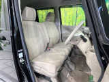 運転席シート廻りは使用感も少なく、良好な状態となっています。丁寧に使われていたことがよくわかりますね。
