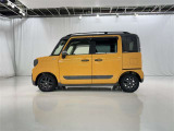 両側パワースライドドア付きだから、狭い駐車スペースなどでの 乗り降りラクラク!小さなお子さまのいるご家庭には嬉しい装備。