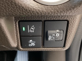 路外逸脱抑制機能、衝突軽減ブレーキを搭載。走行中の車線逸脱防止と前方衝突リスク低減をサポートする安心の安全装備です。