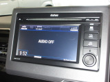 ナビゲーションは純正ディスプレイオーディオ(WX-211C)を装着しております。AM、FM、CD、Bluetooth、ワンセグTVがご使用いただけます。初めて訪れた場所でも安心ですね!