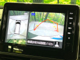 【マルチアラウンドモニター】専用のカメラにより、上から見下ろしたような視点で360度クルマの周囲を確認することができます☆死角部分も確認しやすく、狭い場所での切り返しや駐車もスムーズに行えます。
