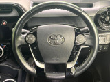 【純正革巻きステアリング】上質な革を使用することで、手にしっかり馴染みとても運転しやすいハンドルです♪