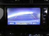 【バックカメラ】バックカメラ装着車です。バックする時に、後方の様子をナビ画面に表示します!慣れない駐車場での駐車や、せまい場所での車庫入れの時も、安全確認OK!思いがけずコツン!なんて事も防げますヨ
