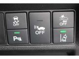 いつでもどんな場面でも不安なく安心して運転できるようにドライバーと一緒に周囲に気を配り、もしもに備えるHonda SENSINGのさまざまな機能や装備が充実しています。