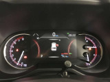 とっても見やすいメーターです。夜間時はラグジュアリーな気分にさせてくれる照明が魅力ですので、夜のドライブも楽しみになりますよ♪