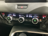 フロント両席にはシートヒーターが付いています!寒い日に便利な装備ですね。