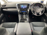 ヴェルファイア ハイブリッド 2.5 ZR E-Four 4WD サンルーフ