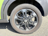 【純正ホイール】純正設計ならではの美しいデザインと精密な仕上げで、車両全体のスタイリングを引き立てます。