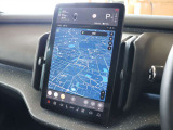 センターディスプレイは12.3インチのサイズとなります 縦型のためナビでは進行方向まで広く見通せます スピードやシフト等の表示もこちらになります