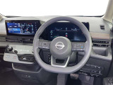 運転席まわりです。 各操作スイッチは使いやすい位置に配置されてます。