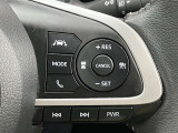 ステアリングスイッチ右側 LKCスイッチ、全車速追従機能付ACC操作スイッチ、電話スイッチ、オーディオ操作スイッチ、D assist切替ステアリングスイッチ。 前方から目を離すことなく操作できます!