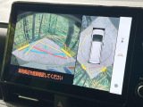 【パノラミックビューモニター】専用のカメラにより、上から見下ろしたような視点で360度クルマの周囲を確認することができます☆死角部分も確認しやすく、狭い場所での切り返しや駐車もスムーズに行えます。