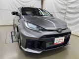 LEDヘッドライトです。デザイン性がよくとても明るいので、夜間の走行や悪天候でも安心です。しかも長寿命!