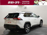 「中古車ハイブリッド保証」付き。ハイブリッド機構を無償で保証します。保証期間は、初度登録年月から10年目まで、またはロングラン保証が終わってから3年間。ただし累計走行距離が20万km以内です。