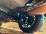 お車を安心してお乗りいただく為には、足回りの定期点検が欠かせません。サービスサポート(有償保証)では無料点検もご提供しており、安心のカーライフをお過ごしいただけるサポート体制が整っています。