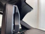 【ルームミラー一体型ETC】BMWといえばルームミラー一体型のETC。ドライバーから差し込めるかたちになっておりますので、差し忘れの際も慌てずにご利用いただけます。