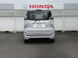 当店では自動車保険も取り扱っております。Hondaディーラーならではの安心特典が無料で付いています。詳しいご相談はスタッフまでお問合せください。