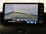 バックカメラ搭載です!車庫入れが苦手な人はもちろん、車両感覚に自信がある人にもお勧めです!見えない箇所が見えるようになるので、低い障害物や隠れてしまっている子供の存在等にも気付く事が出来ます。