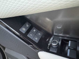 運転席&助手席に3パターンのメモリーが登録可能 運転中やドライブの間の一休みなどお好みのポジションを登録可能です。