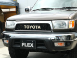 横文字TOYOTAにメッキバンパーがアメリカンなデザインです!