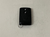 スマートキーを装備しています☆カギをカバンやポケットに入れて頂いた状態でドアロックの開閉やエンジンスタートをして頂けますよ!とても便利な装備です!