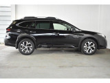 スバルのU-Carは全車、「まごころクリーニング」を実施しております。外装、内装ともにピカピカになるまで徹底的に掃除をしていますのでキレイな状態でお乗りいただけます。