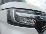 【外装】LEDヘッドライトです。