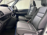 【車内ルームクリーニング済】専門スタッフにより車内はきれいにルームクリーニングを行っております。