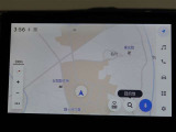 ディスプレイオーディオを装備。スマホとクルマをつなぐことで、これまでのナビに加えて、いろんなサービスが楽しめます