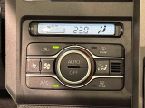 車内空調は&rdquo;AUTOエアコン&rdquo;にお任せ。運転に集中出来ますよ!
