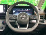 【純正革巻きステアリング】上質な革を使用することで、手にしっかり馴染みとても運転しやすいハンドルです♪