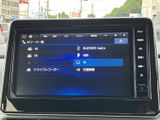 多様な音源に対応し、車内を最高の空間に変えます。お好みの音楽を楽しみながら、快適なドライブをお過ごしください。操作も簡単です。