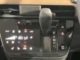 操作がしやすいシフトレバーです!