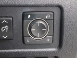 電動格納ドアミラーを装備しています。