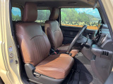運転席シート廻りは使用感も少なく、良好な状態となっています。丁寧に使われていたことがよくわかりますね。