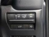 オートマチックハイビームを装備しております☆先行車や対向車のライトを認識し、ハイビームとロービームを自動で切り替える機能です!夜道の視界を確保してくれますので安心ですね♪