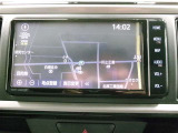 トヨタ純正ナビゲーション付き♪TV・CD・AM・FMが視聴可能☆使い勝手も良く、操作も簡単です!お気に入りの選曲で、通勤・ドライブを快適にどうぞ♪