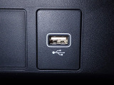 USBつなげられます♪充電などお役にたちますよ!!