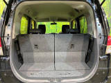 後席を格納すると、これだけの広さが!シーンに合わせたシートアレンジで、大きな荷物も積むことが出来ます♪