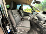 運転席シート廻りは使用感も少なく、良好な状態となっています。丁寧に使われていたことがよくわかりますね。