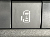 【パワースライドドア】スマートキーや運転席のスイッチでスライドドアの開閉が可能♪電動だから力を入れてドアを開ける必要が無く、小さいお子様でも、重い荷物を持っている時もラクに開け閉めできます♪