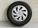 冬タイヤ付きです!(13インチスチールホイール・ホイールカバー付き) タイヤサイズ 145/80R13