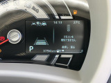 走行距離です!カラー液晶インフォメーションディスプレイは車両の様々な情報を切り替えて表示したり衝突被害軽減ブレーキの警告などを表示!