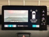 バックでの車庫入れも安心です!リアカメラが付いているバックモニター付のナビディスプレイを装備しております。バンパーについているソナーや、操作線もついており距離感も画面から確認できます。