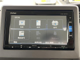 使いやすいインターフェースで、快適なドライブをサポートします。各種機能へのアクセスもスムーズで、情報収集も楽々こなせます。