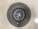 当社にてデモ走行時に装着していたワンシーズン使用の中古スタットレスタイヤ+ホイール4本セットを用意致しました。(2025年製、タイヤ+ホイールは現状渡し、保証対象外です)