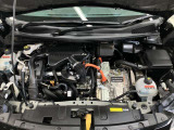 エンジンルームもクリーニング済みできれいですよ。日産の整備士がしっかりと丁寧に点検していますので安心してお乗りいただけます