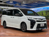 高透明度のガラス皮膜で撥水はもちろん、上質なツヤ・光沢を実現。紫外線や酸性雨から大切な愛車を保護し、色あせ・劣化を防止。「弾スプラッシュコート」、「弾プリミッサコート」からお選びいただけます。