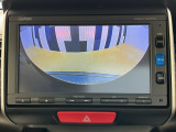 バックカメラ付きで後方の確認も安心です!スムーズな駐車・車庫入れをサポートいたします!