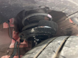 お車を安心してお乗りいただく為には、足回りの定期点検が欠かせません。サービスサポート(有償保証)では無料点検もご提供しており、安心のカーライフをお過ごしいただけるサポート体制が整っています。